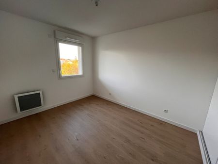 Location Appartement 2 pièces 45m² ST JORY 31790 - Photo 2