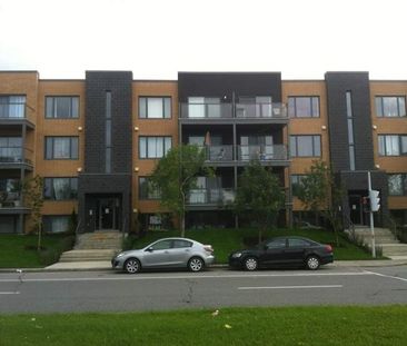 Spacious Unit 4.5 Large Terrasse ON THE FOURTH FLOOR - Photo 2