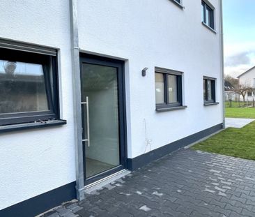 Großzügige Neubauwohnung mit eigenem Garten - Photo 1