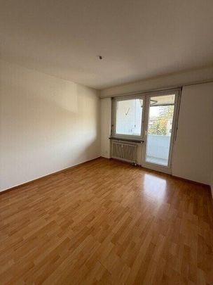 Perfekte Familienwohnung im Dorfkern von Reinach - Foto 1