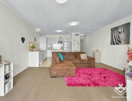 *James St Precinct *Storage*Privacy* 1x Bed 1x Bath 1xCarpark - Photo 5