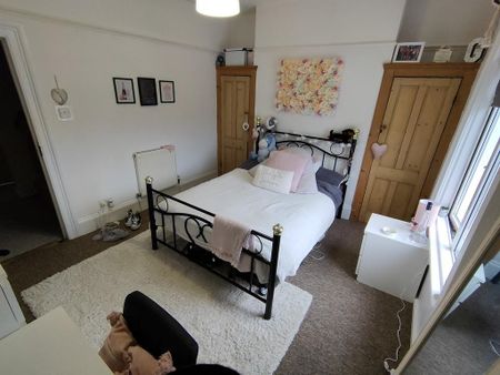 5 bedroom terraced house to rent - Photo 3