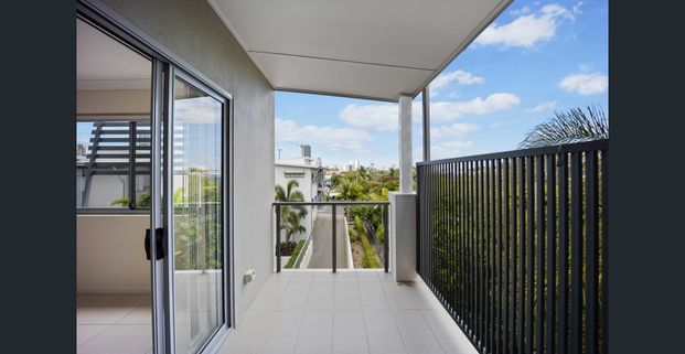 Boutique Apartments-Generous, modern-One bedroom-two bathrooms plus study - Photo 1