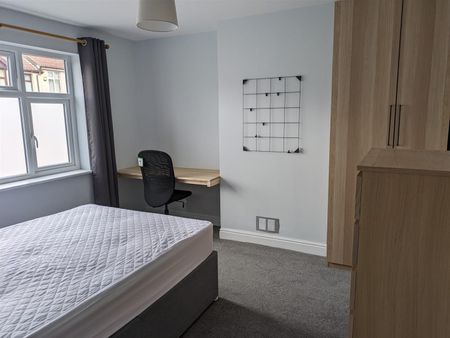 Parkstone Avenue, Bristol - Photo 4