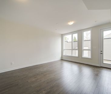 For Lease - 426 New Lawrence Heights Way Boulevard, Toronto, Ontario - Photo 4