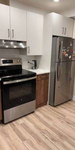 Newly renovated large 3 1/2 condo for rent - APPLIANCES INCLUDED - Photo 3