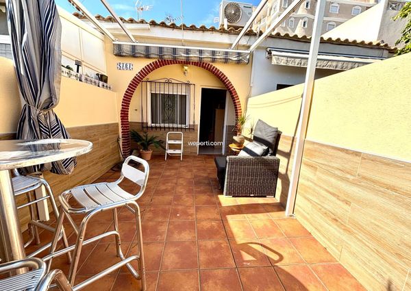 Villa in Torrevieja, urbanizacion, for rent