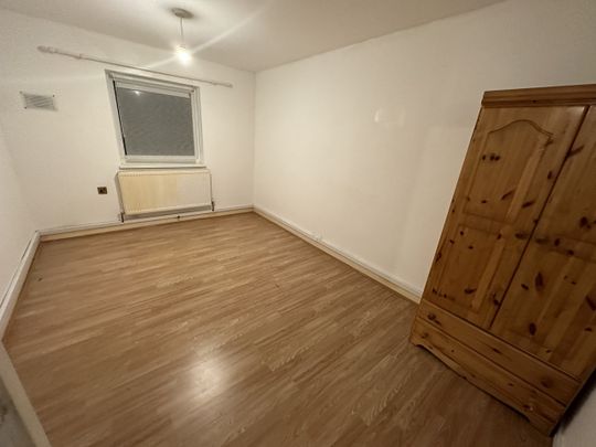 2 Bed Flat, Lenchs Green, B5 - Photo 1
