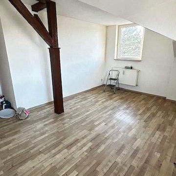 1.Monat Kaltmietfrei! Lichtdurchflutete Dachgeschoss mit Wohlfühlfaktor – Einbauküche möglich! - Photo 1