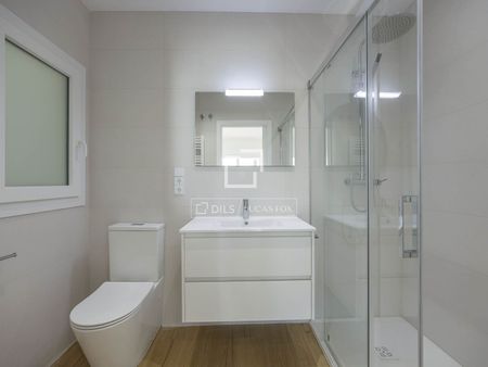 Excellent 3 Bedroom apartment with 12m² terrace for rent in El Pla del Remei - Photo 2