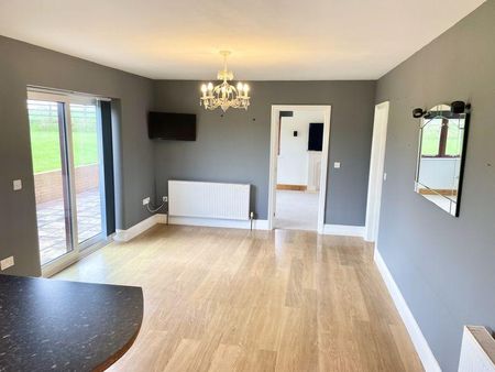 3 bedroom detached house to rent - Photo 2