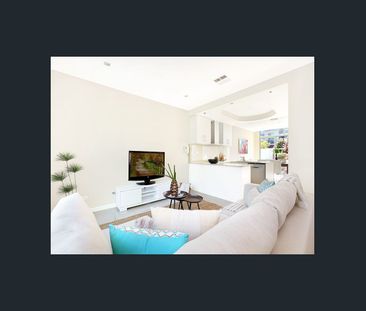 3-Bedroom Townhouse with Direct Street Frontage - Photo 2