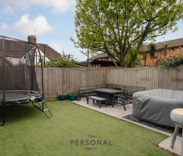 Winter Close, Epsom - Photo 6
