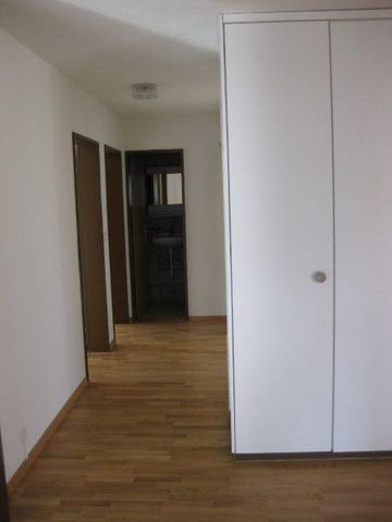 4.5 Zimmer, 93 m², 2. Stock - Foto 3