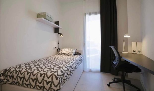 Madrid, Community of Madrid 28054 - Photo 1