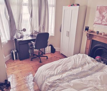 4 bedroom house to rent - Photo 1