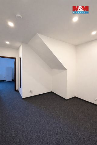 Pronájem bytu 1+1 55 m² - Fotografie 2