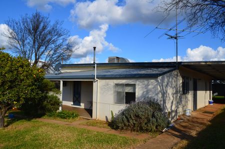 COTTAGE ON THE HILL. - Photo 5