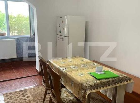 Apartament cu 2 camere, decomandat, 60 mp, zona strazii Tulcea - Photo 4