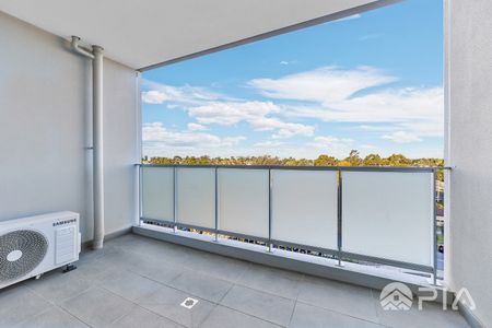 Apartment Beside Holroyd Park – Exceptional Lifestyle Opportunity - Photo 4