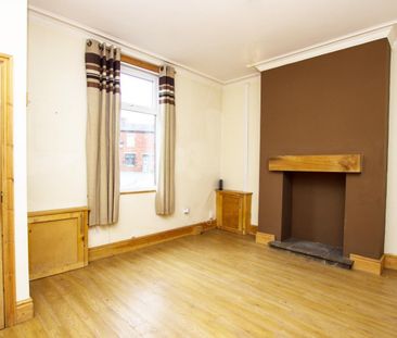 3 bedroom House To Let - Photo 2