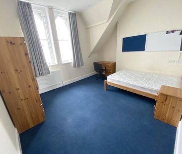 3 bedroom flat to rent - Photo 1