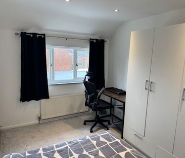 Room in a Shared House, Luton, LU2 - Photo 3