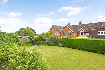 3 bedroom terraced house to rent - Photo 4