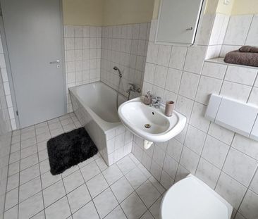 2-Raum-Wohnung, ruhig und im Grünen! Küche und Bad mit Fenster // S... - Photo 1