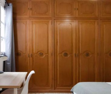 Room for rent in 6-bedroom apartment in L'Eixample - Photo 5