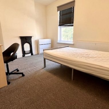 Fantastic 3 bedroom House - Photo 1