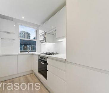 3 bedroom flat to rent - Photo 5