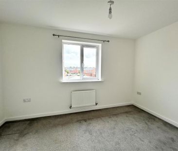 2 bedroom end of terrace house to rent - Photo 2