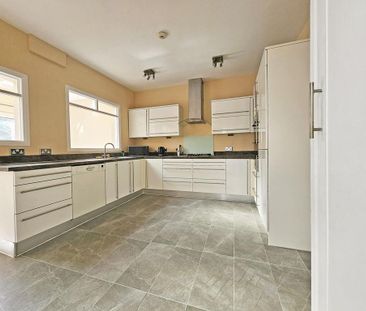 3 bedroom terraced house to rent - Photo 6