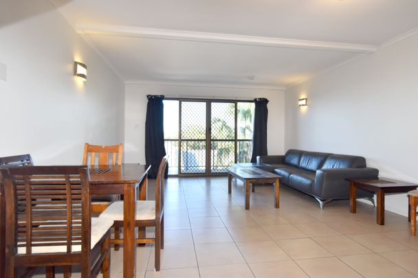 :: PARTLY FURNISHED, TWO BEDROOM UNIT IN THE HEART OF GLADSTONE - Photo 1