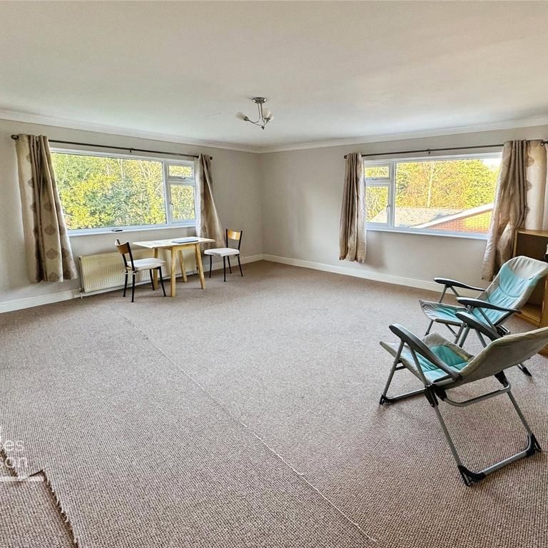 4 bedroom bungalow to rent - Photo 1