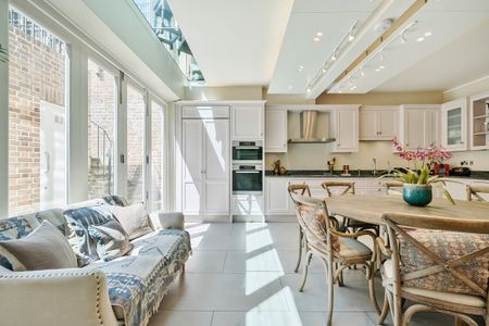 5 bedroom end of terrace house to rent - Photo 3