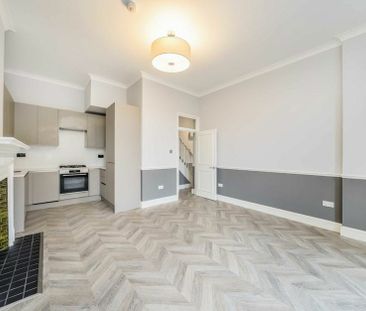 Alexandra Park Road - Photo 3