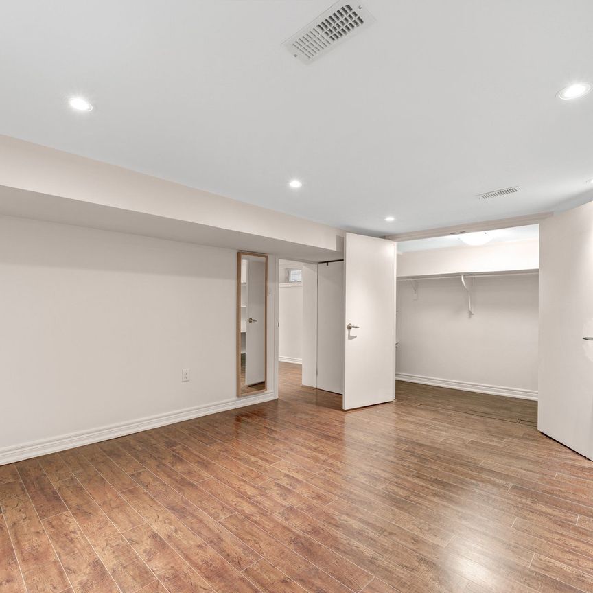 For Lease - 493 Winnette Avenue, Toronto, Ontario - Photo 1