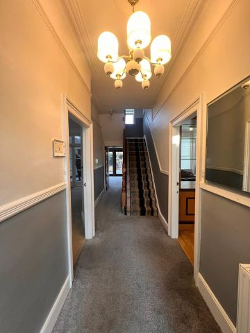 5 Bed Terraced House, Aberdour Road, IG3 - Photo 3