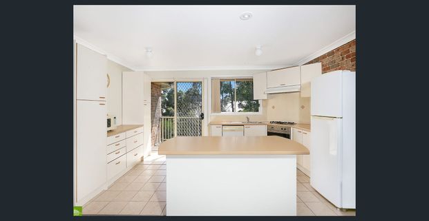 “Fabulous four bedroom townhouse” - Photo 1