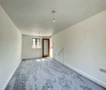 2 bedroom terraced house to rent - Photo 6