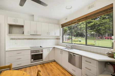 “Acreage Lifestyle with Town Convenience” - Photo 5