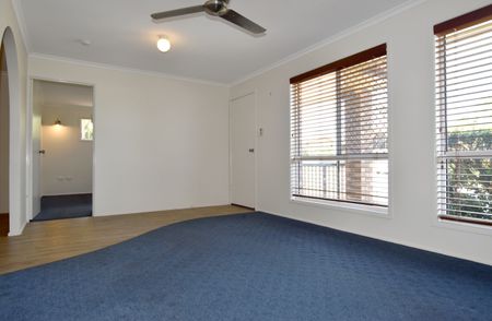 :: LOWSET BRICK HOME WITH A SHED IN SOUGHT AFTER CLINTON! - Photo 5