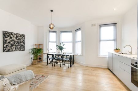 3 Bed Flat, Holland Road, NW10 - Photo 3