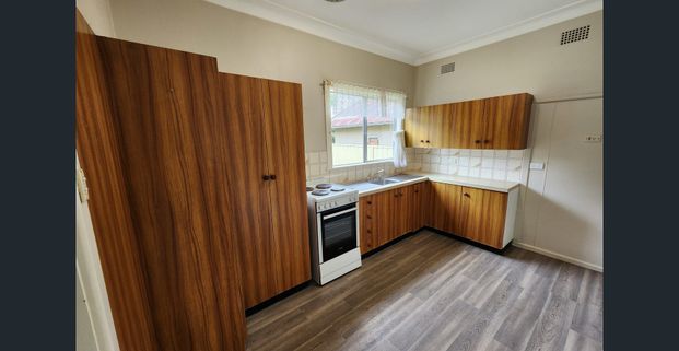 centrally located - Photo 1