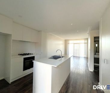 APARTMENT LIVING NEVER LOOKED BETTER! - Photo 6