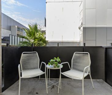 Urban Style Meets Unbeatable Fitzroy Location - Photo 4