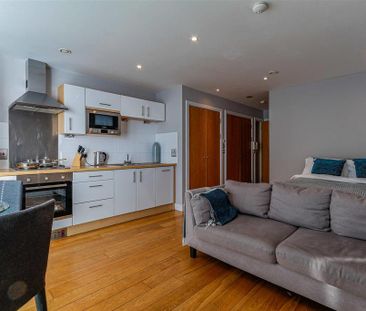 Studio to rent - Photo 1