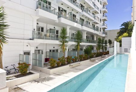 Modern Fully Furnished Apartment with Pool - Photo 5
